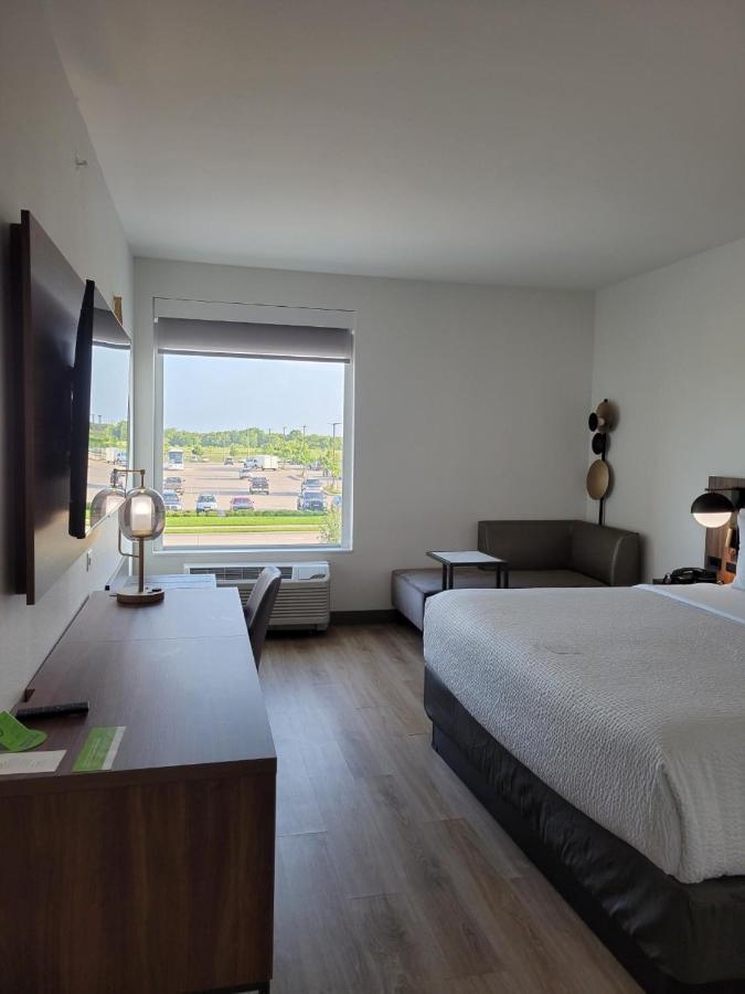 La Quinta Inn & Suites By Wyndham เทอร์เรลล์ ภายนอก รูปภาพ