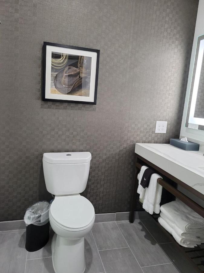 La Quinta Inn & Suites By Wyndham เทอร์เรลล์ ภายนอก รูปภาพ