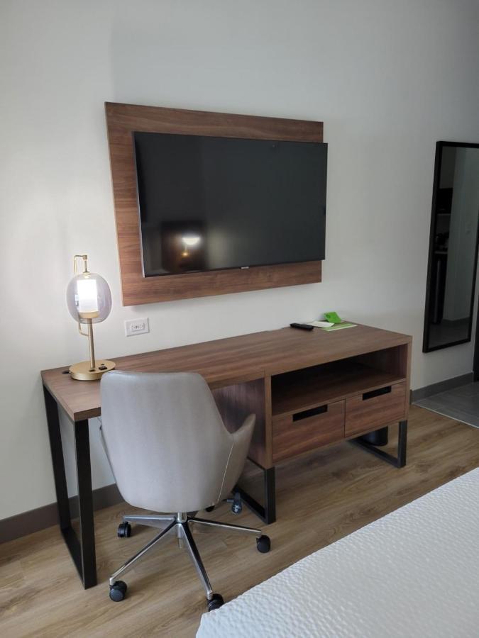 La Quinta Inn & Suites By Wyndham เทอร์เรลล์ ภายนอก รูปภาพ