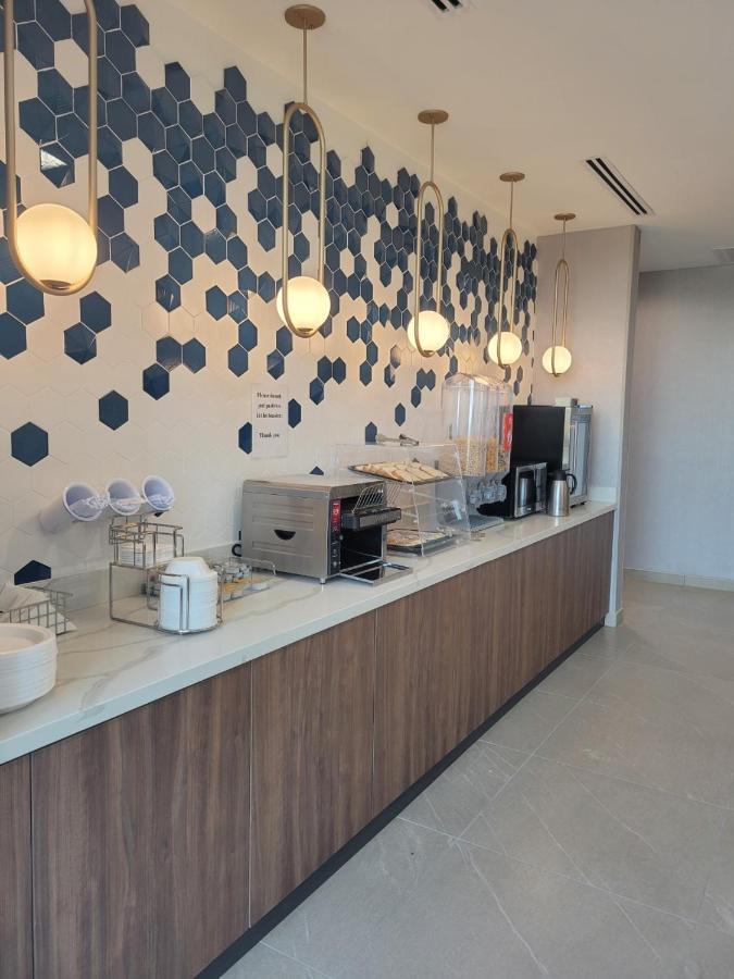La Quinta Inn & Suites By Wyndham เทอร์เรลล์ ภายนอก รูปภาพ